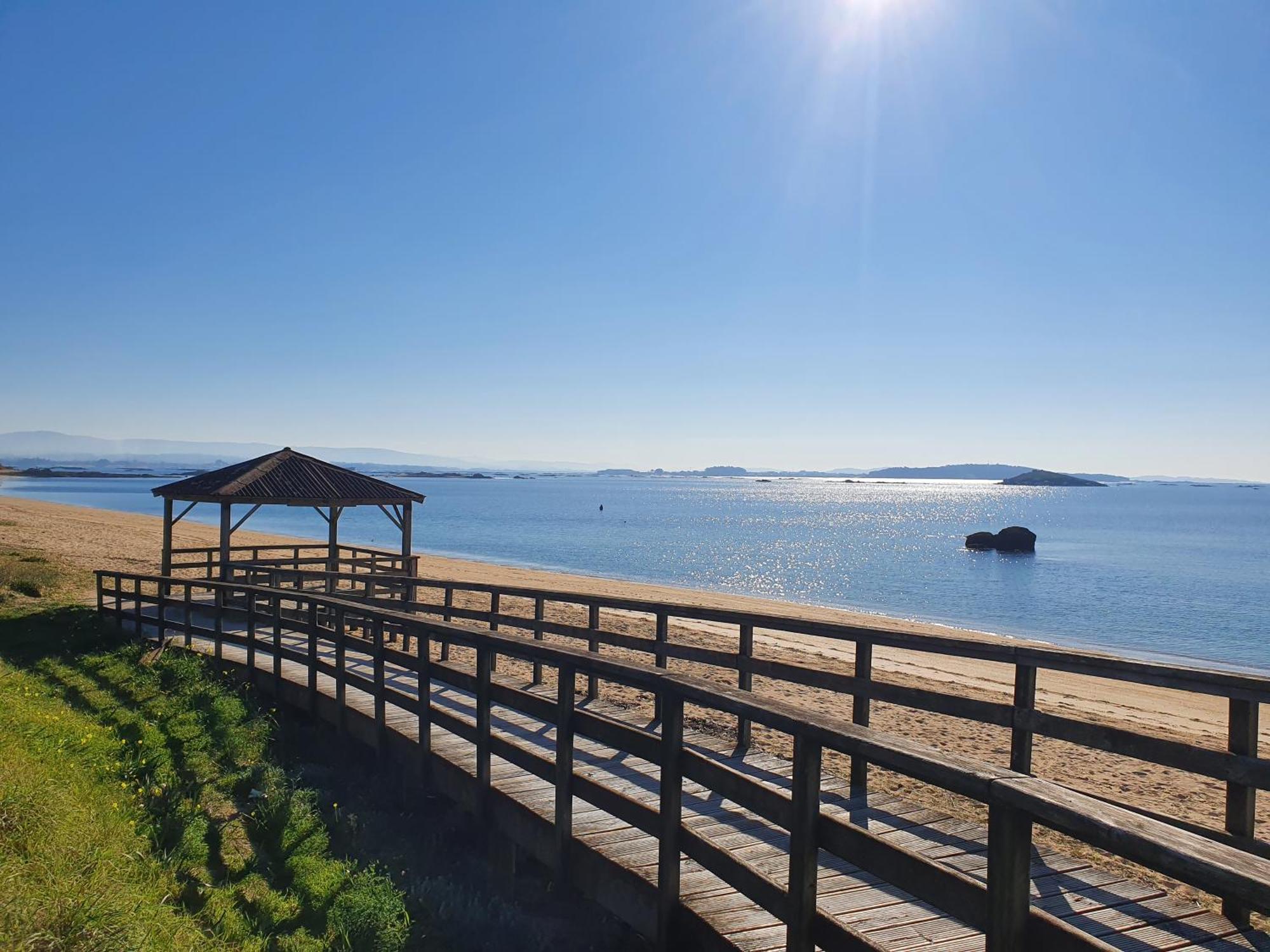 Apartamento Con Piscina En Boiro - Cabo De Cruz Екстериор снимка